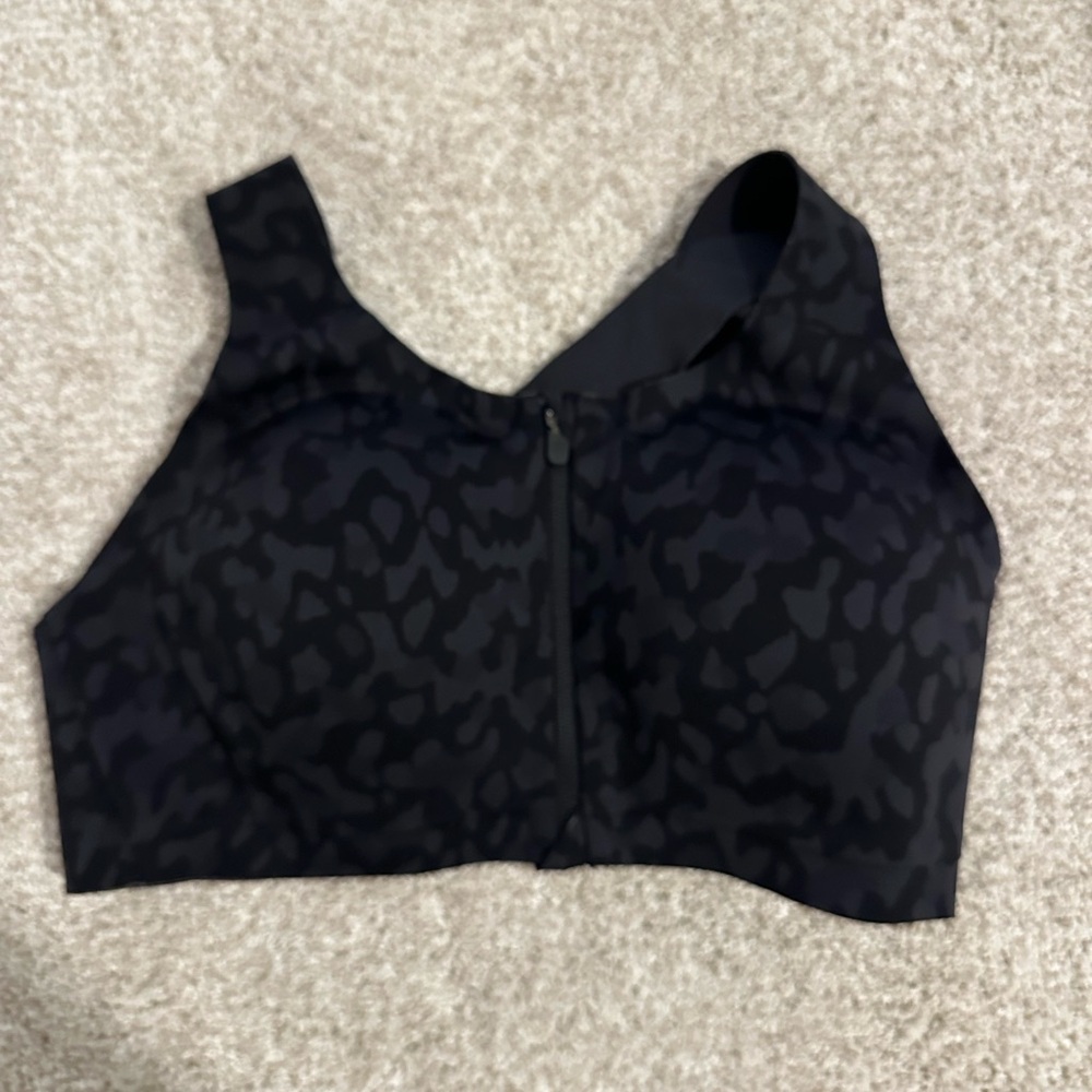 Lululemon Enlite Bra - leopard print